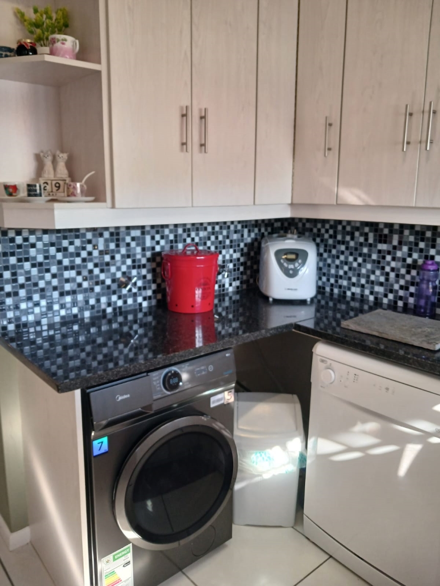 3 Bedroom Property for Sale in Stilbaai Wes Western Cape